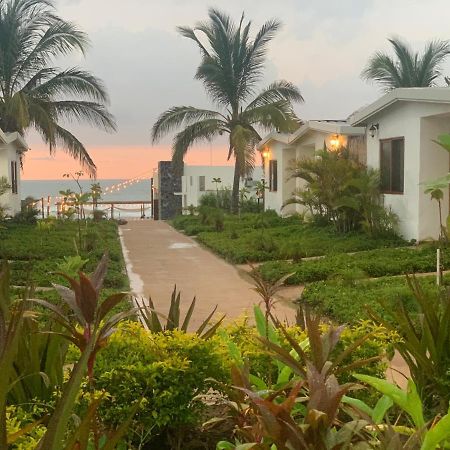 Playa Esperanza Resort Perihuete Екстериор снимка